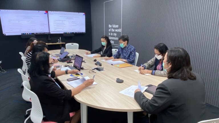 หลักสูตรศึกษาศาสตรมหาบัณฑิต สาขาวิชาการจัดการการศึกษาปฐมวัยและประถมศึกษา หลักสูตรใหม่ พ.ศ. 2564 คณะครุศาสตร์ มหาวิทยาลัยสวนดุสิต จัดประชุมคณะกรรมการบริหารหลักสูตรฯ ครั้งที่ 1/2564