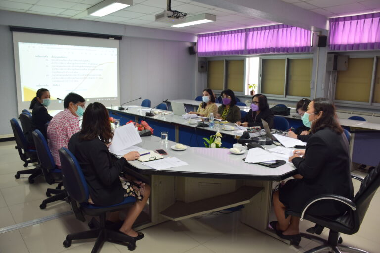 หลักสูตรศึกษาศาสตรมหาบัณฑิต สาขาวิชาการจัดการการศึกษาปฐมวัยและประถมศึกษา หลักสูตรใหม่ พ.ศ.2564 คณะครุศาสตร์ จัดประชุมคณะกรรมการดำเนินงานจัดการเรียนการสอนหลักสูตรฯ ครั้งที่ 2