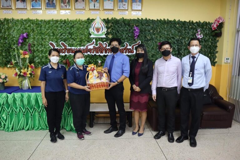 คณะครุศาสตร์จัดกิจกรรมอบรมเชิงปฏิบัติการ เรื่อง “การพัฒนางานวิจัยในชั้นเรียน” ภายใต้โครงการความร่วมมือคณะครุศาสตร์มหาวิทยาลัยสวนดุสิตกับโรงเรียนมนต์จรัสสิงห์อนุสรณ์