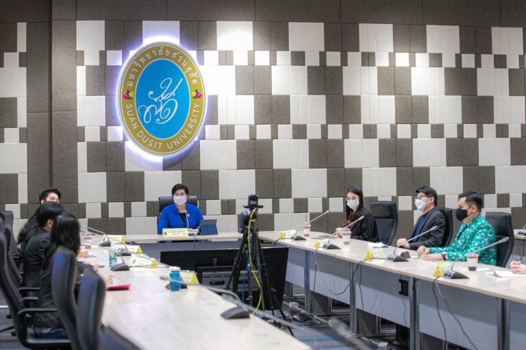 รองศาสตราจารย์ ดร.สุขุม เฉลยทรัพย์ ประธานที่ปรึกษาอธิการบดี มหาวิทยาลัยสวนดุสิต และคณะครุศาสตร์ จัดกิจกรรมจิบกาแฟ…แล “Go Pro…”