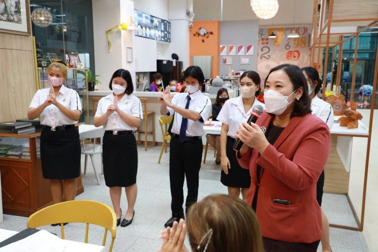 รศ.ดร.สุขุม เฉลยทรัพย์ ประธานที่ปรึกษาอธิการบดี มหาวิทยาลัยสวนดุสิต จัดกิจกรรมคุยสบาย ๆ สไตล์สวนดุสิต