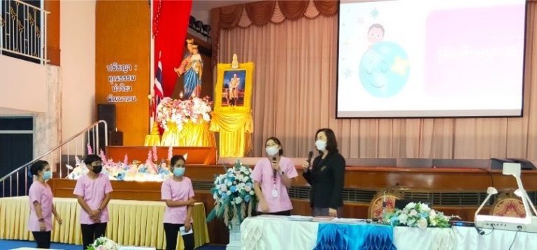 อาจารย์ดร.ปุณยวีร์ จิโรภาสวรพงศ์ ประธานหลักสูตรศึกษาศาสตรบัณฑิต สาขาวิชาการศึกษาปฐมวัย ได้รับเกียรติไปเป็นวิทยาอบรมเชิงปฏิบัติการ ในหัวข้อ “การสื่อการอย่างสร้างสรรค์กับเด็กอนุบาล”