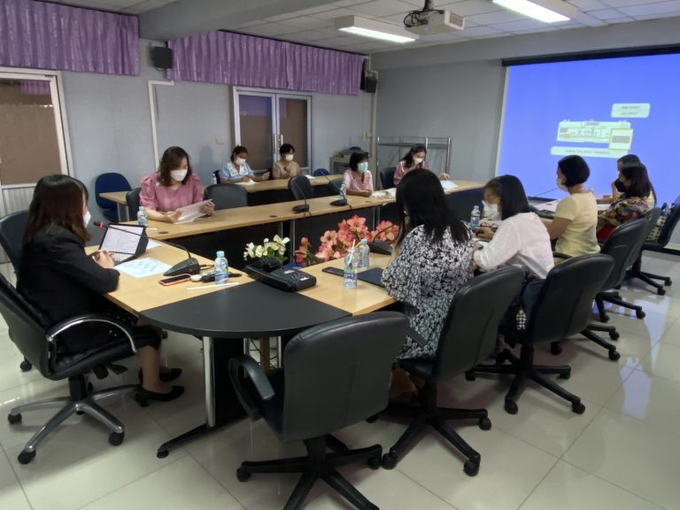 ฝ่ายวิชาการคณะครุศาสตร์ นำโดย : ผศ.นิศารัตน์ อิสระมโนรส  รองคณบดีฝ่ายวิชาการและงานประกันคุณภาพ และทีมพัฒนาหลักสูตร จัดการประชุมเพื่อทำความเข้าใจในการพัฒนาและปรับปรุงหลักสูตร พ.ศ. 2567