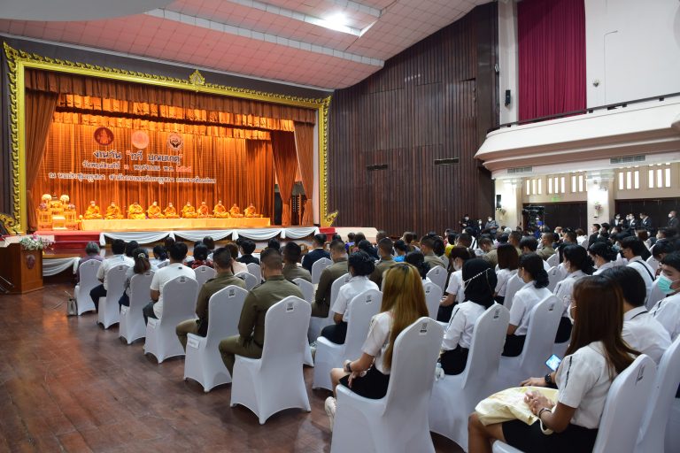 ผศ.ดร.วีณัฐ  สกุลหอม คณบดีคณะครุศาสตร์ มหาวิทยาลัยสวนดุสิต พร้อมด้วย คณาจารย์ เจ้าหน้าที่ และนักศึกษา เข้าร่วมงานวัน “ทวี บุณยเกตุ”