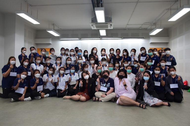 คณะครุศาสตร์ มหาวิทยาลัยสวนดุสิต ร่วมกับโรงเรียนสาธิตละอออุทิศ จัดโครงการแลกเปลี่ยนเรียนรู้ด้านการศึกษาและวัฒนธรรมไทย-อังกฤษ  ปีที่ ๕ กับ มหาวิทยาลัย Liverpool John Moores  ประเทศอังกฤษ 