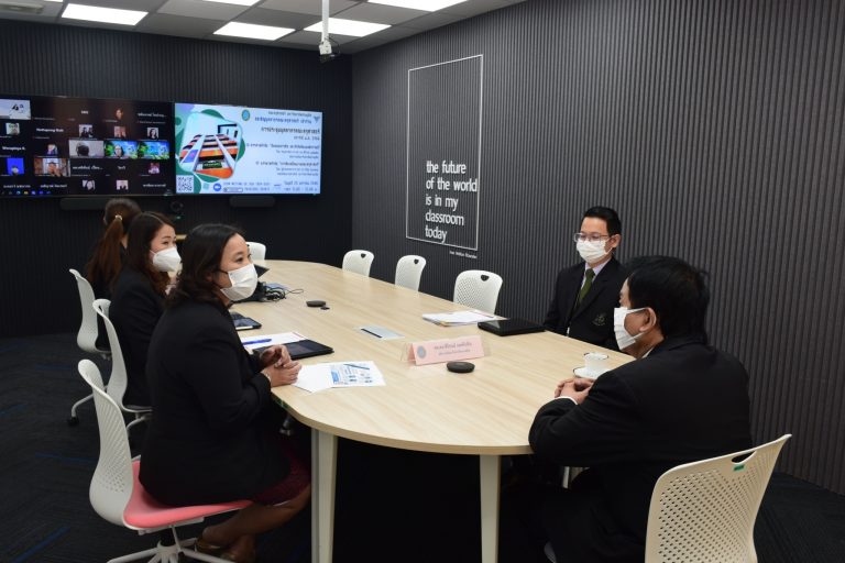 คณะครุศาสตร์ มหาวิทยาลัยสวนดุสิต จัดประชุมบุคลากรประจำปี พ.ศ. 2566 โดยได้รับเกียรติจากรองศาสตราจารย์ ดร.ศิโรจน์  ผลพันธิน อธิการบดีมหาวิทยาลัยสวนดุสิต มอบนโยบายการดำเนินงาน