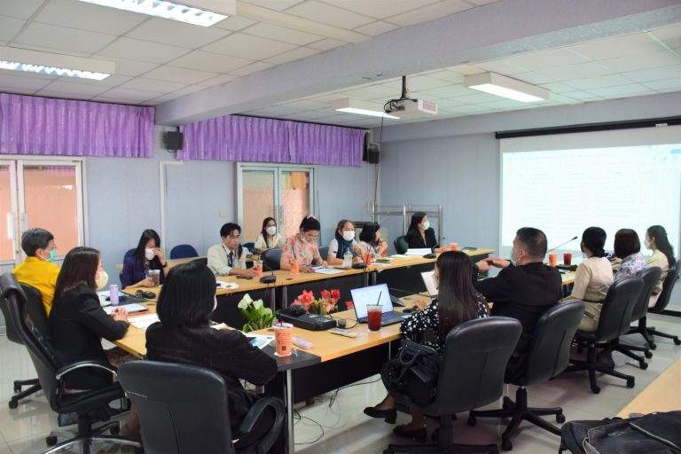 ผู้ช่วยศาสตราจารย์นิศารัตน์ อิสระมโนรส รองคณบดีฝ่ายวิชาการคณะครุศาสตร์ เป็นประธานในการประชุมการพัฒนาหลักสูตรศึกษาศาสตรบัณฑิต สาขาวิชาการประถมศึกษา หลักสูตรปรับปรุง พ.ศ.2567