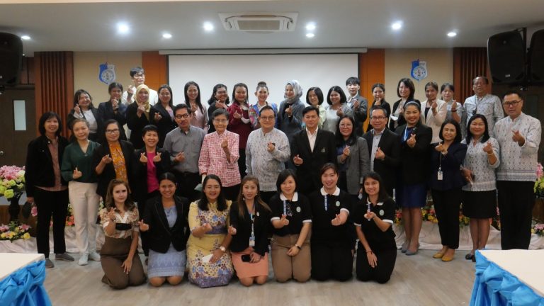 หลักสูตรศึกษาศาสตรมหาบัณฑิต สาขาวิชาการจัดการการศึกษาปฐมวัยและประถมศึกษา คณะครุศาสตร์ มหาวิทยาลัยสวนดุสิต จัดโครงการห้องเรียนสัญจรระดับบัณฑิตศึกษา รุ่นที่ 1 และรุ่นที่ 2 ภาคการศึกษาที่ 2 ปีการศึกษา 2565