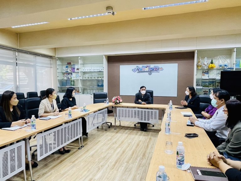 ดร.สวงค์ บุญปลูก รองอธิการบดีฝ่ายเทคโนโลยีสารสนเทศ ให้เกียรติเป็นประธานการประชุมเพื่อจัดทำโครงการความร่วมมือการพัฒนางานการศึกษาพิเศษ