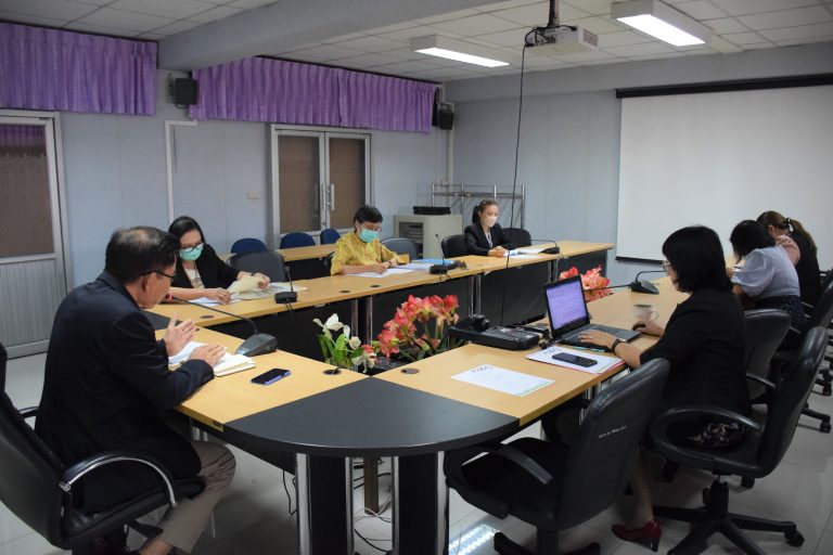 หลักสูตรศึกษาศาสตรมหาบัณฑิต สาขาวิชาการจัดการการศึกษาปฐมวัยและประถมศึกษา หลักสูตรใหม่ พ.ศ.2565 จัดประชุมคณะกรรมการดำเนินงานจัดการเรียนการสอน หลักสูตรฯ ครั้งที่ 3/2566