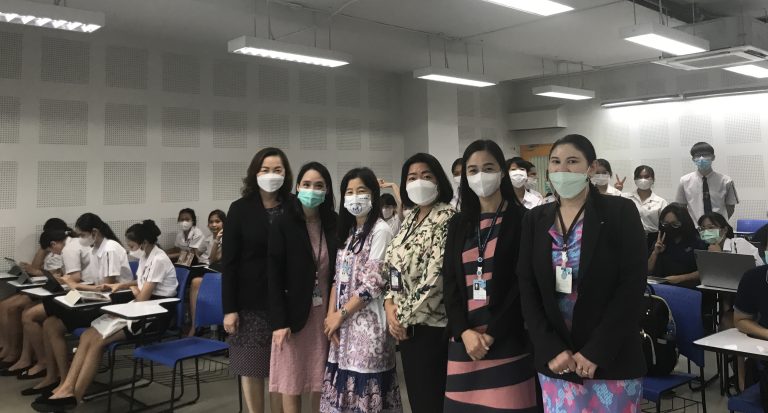 อาจารย์ ดร.ปุณยวีร์ จิโรภาสวรพงศ์ เป็นประธานเปิดการอบรมเตรียมความพร้อมให้นักศึกษามีความรู้ความเข้าใจเกี่ยวกับการเขียนแผนการจัดประสบการณ์การเรียนรู้ ระดับปฐมวัย ตามรูปแบบของโรงเรียนสาธิต