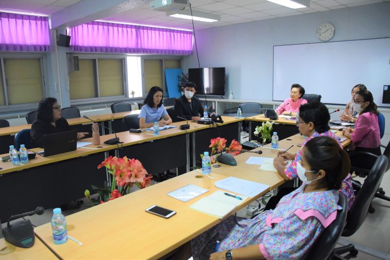 ดร.มลิวัลย์ ธรรมแสง ประธานหลักสูตรประกาศนียบัตรบัณฑิต สาขาล่ามภาษามือ คณะครุศาสตร์ เป็นประธานในการประชุมคณะกรรมการประจำหลักสูตรฯ ครั้งที่ 8/(10)2566