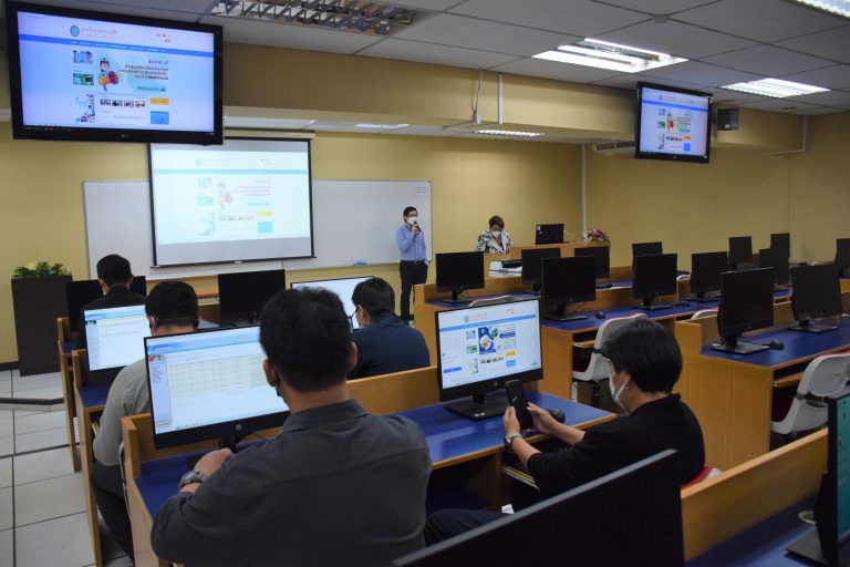 คณะครุศาสตร์ จัดอบรมเชิงปฏิบัติการ สร้างสมรรถนะดิจิทัล แบบฉบับครุศาสตร์สวนดุสิต (E-PORTFOLIO)