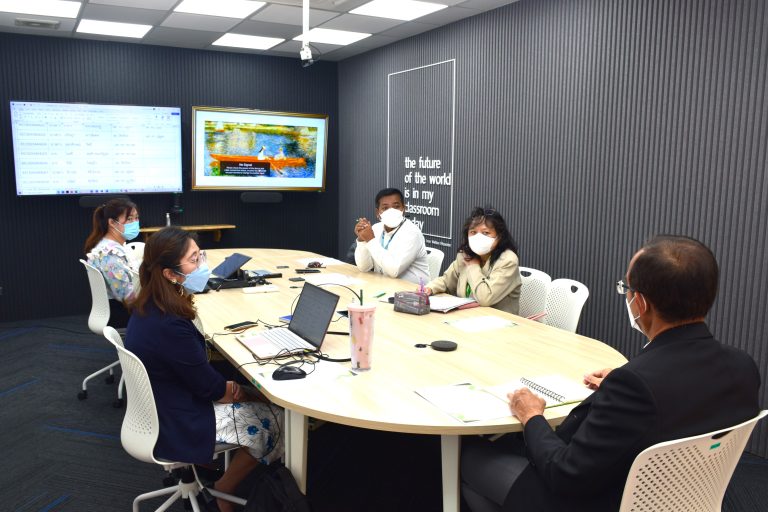 หลักสูตรศึกษาศาสตรมหาบัณฑิต สาขาวิชาการสอนภาษาอังกฤษระดับประถมศึกษา หลักสูตรใหม่ พ.ศ. 2565 จัดประชุมคณะกรรมการบริหารหลักสูตรฯ ครั้งที่ 4/2566