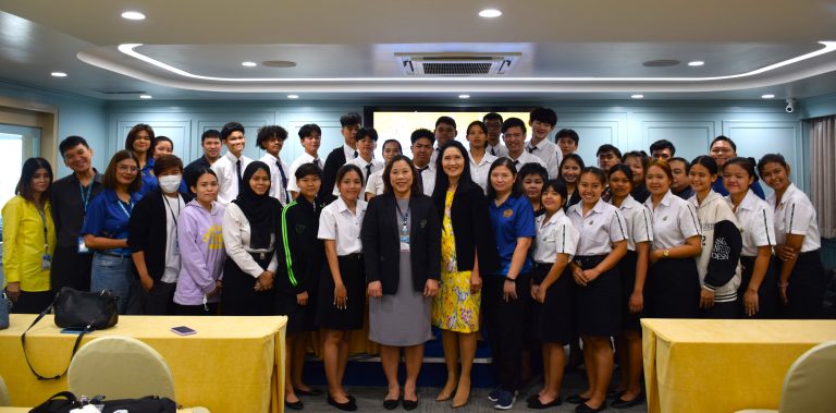 สถาบันการจัดการปัญญาภิวัฒน์ร่วมกับศูนย์การศึกษาพิเศษ คณะครุศาสตร์ มหาวิทยาลัยสวนดุสิต จัดอบรมเชิงปฎิบัติการ “การใช้งานแอปพลิเคชันสำหรับการสื่อสารในงานบริการเพื่อผู้พิการทางการได้ยิน”