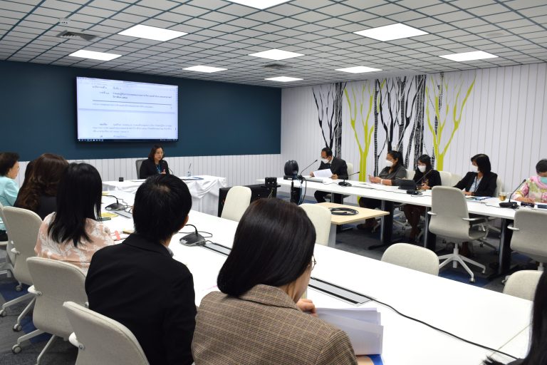 ผู้ช่วยศาสตราจารย์ ดร.วีณัฐ สกุลหอม คณบดีคณะครุศาสตร์ มหาวิทยาลัยสวนดุสิต เป็นประธานการประชุมคณะกรรมการบริหารและดำเนินงานคณะครุศาสตร์ ครั้งที่ 1(29)/2567