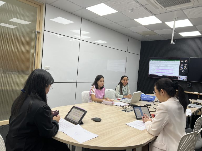 หลักสูตรศึกษาศาสตรบัณฑิต   สาขาวิชาการศึกษาปฐมวัย   คณะครุศาสตร์   จัดการประชุมคณะกรรมการทวนสอบผลสัมฤทธิ์ทางการเรียนของนักศึกษา  ตามกรอบมาตรฐานคุณวุฒิแห่งชาติ  ระดับหลักสูตร  ในมหาวิทยาลัย  วิทยาเขตสุพรรณบุรี  ศูนย์การศึกษา นครนายก  และศูนย์การศึกษา ลำปาง