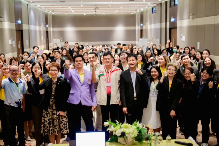 ผศ.อัษฎา  พลอยโสภณ รองคณบดีคณะครุศาสตร์เป็นตัวแทนมหาวิทยาลัย เข้าร่วมการประชุมเชิงปฏิบัติการเพื่อพัฒนาศักยภาพบุคลากรในการดูแลช่วยเหลือนักศึกษาในมหาวิทยาลัย