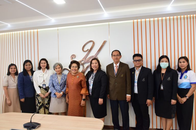 หลักสูตรประกาศนียบัตรบัณฑิตวิชาชีพครู คณะครุศาสตร์ มหาวิทยาลัยสวนดุสิต รับการตรวจประกันคุณภาพภายใน ประจำปีการศึกษา 2566 ระดับหลักสูตร รอบ 12 เดือน