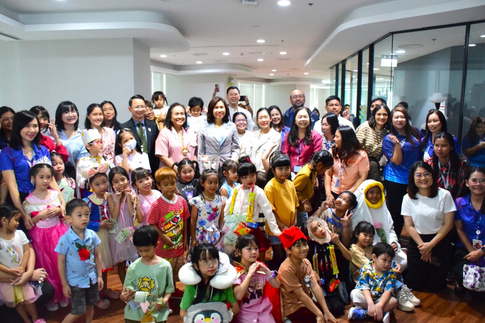 ผศ.อัษฎา  พลอยโสภณ รองคณบดี คณะครุศาสตร์ เข้าร่วมพิธีปิดโครงการ Summer Camp  ในความร่วมมือระหว่าง คณะครุศาสตร์ มหาวิทยาลัยสวนดุสิต กับ การทางพิเศษแห่งประเทศไทย จำกัด ในวันพฤหัสบดีที่ 15 พฤษภาคม 68  ณ ชั้น 7 อาคารศูนย์บริหารทางพิเศษ กทพ.