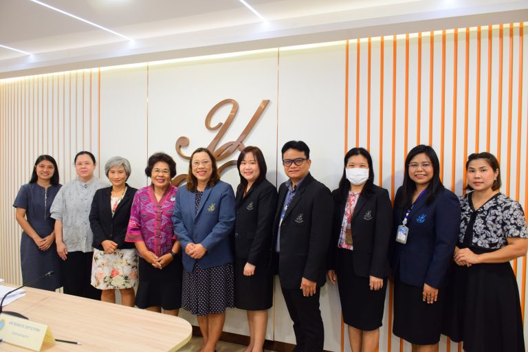 หลักสูตรประกาศนียบัตรบัณฑิตวิชาชีพครู คณะครุศาสตร์ มหาวิทยาลัยสวนดุสิต รับการตรวจประกันคุณภาพภายใน ประจำปีการศึกษา 2567 ระดับหลักสูตร