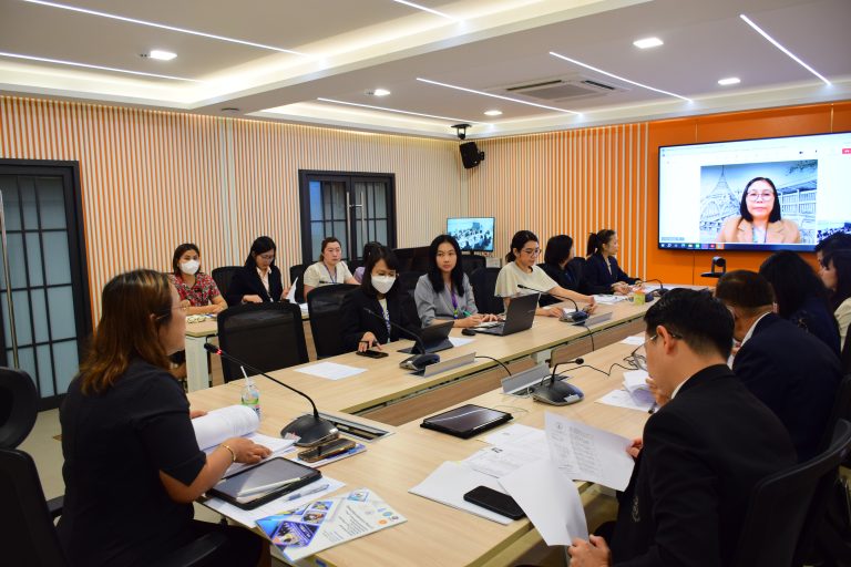 ผศ.ดร.วีณัฐ สกุลหอม คณบดีคณะครุศาสตร์ มหาวิทยาลัยสวนดุสิต เป็นประธานการประชุมคณะกรรมการบริหารและดำเนินงานคณะครุศาสตร์ ครั้งที่ 1(43)/2568